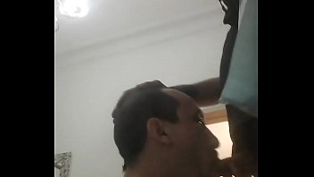 CHUPANDO A MACHO HERMOSO