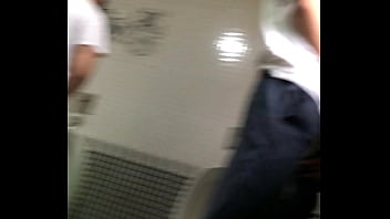 Chinese Spy Pissing-1