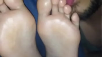 nice toe licking