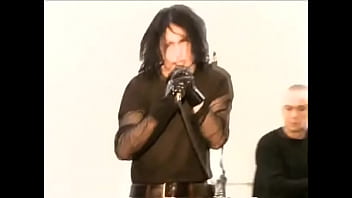 Nine Inch Nails - March Of The Pigs (1994) (OFFICIAL MUSIC VIDeO)