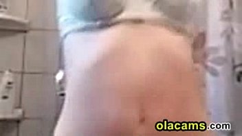 Close-up dildoing pussy busty teen webcam