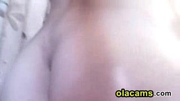 Close-up dildoing pussy busty teen webcam