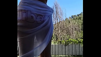 Celui ou celle qui me fera le plus gros tips recevra une vid&eacute_o sexy mais plus ...