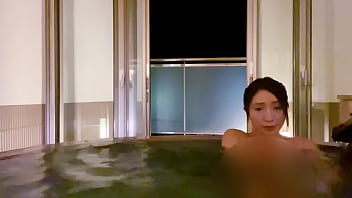 日本温泉女子 湯女ゆな 2024