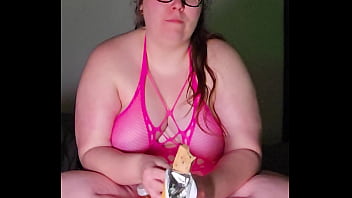 Thick ASMR Snack Time: Chewing Protein Bar, Gulping Body Armor and Dirty Talk Tease (4K Portrait)