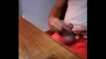 The 8 cm long Uhu stick exceeds the length of my erect dick