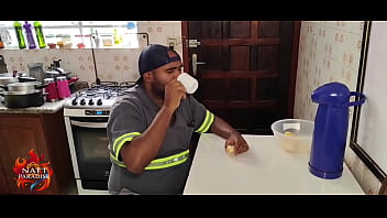 A gostosa e safada da minha amiga fez o seu marido de corninho