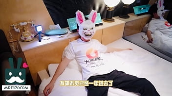 乱仑 单亲妈妈和自己三岁的儿子 舔 2024