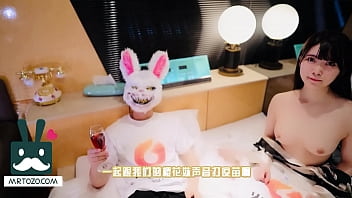 乱仑 单亲妈妈和自己三岁的儿子 舔 2024