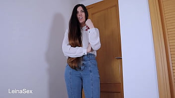 Minas desnudas con los senosgrandes