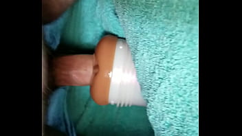 Video Pounding ebony fleshlight