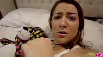 A step brother accidentally fucks his sister and gets used to it (translated)