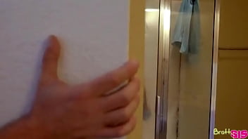 A step brother accidentally fucks his sister and gets used to it (translated)