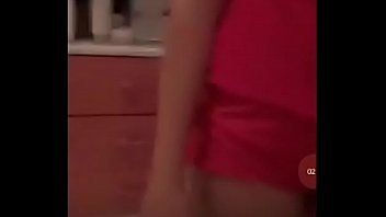 Novinhas safadinhas dançando e pagando peitinho no periscope