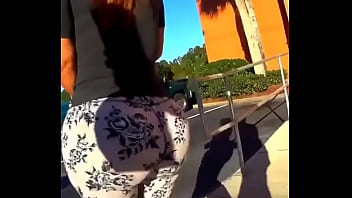 Mom ass voyeur