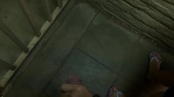 Steinwand-Fetisch: Kaltes Kleid, heisse Lust