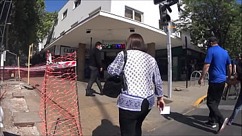 Hot chiks in the Street 02...