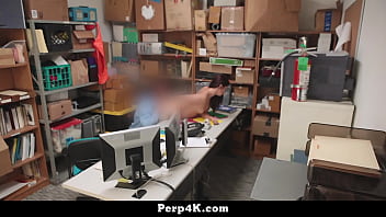 Lp Officer Catches Sly Suspect Naiomi Mae in The Act and Uses Intimidation Tactics to Get Her to Confess - Perp4k