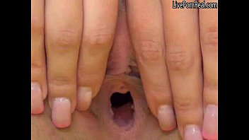 hot brunette babe gets herself fingered(7).wmv