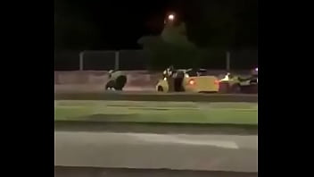 Asi los policias en Colombia...