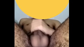 CUZINHO MUITO PELUDO PISCANDO QUERENDO ROLA