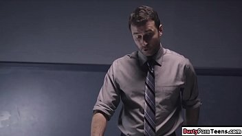 Hot suspect squirts after getting fucked