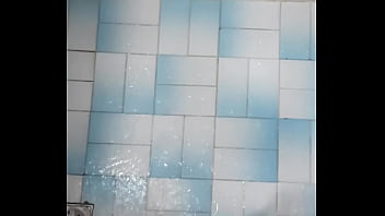 Se Masturber Dans Le Bain