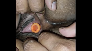 Jodiendo Su Vagina Mientras Dorm...