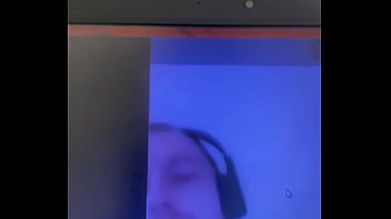 Tom Mumsen Masturbeert Op Camera...