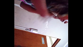 Buchhalterin Saugt Für Mehr Gehalt