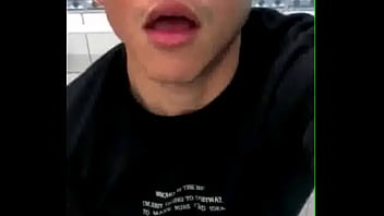 JOVENCITO DE LA USIL SE PAJEA