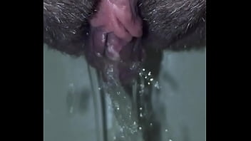 Video piss close 20