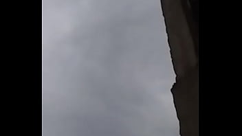 Novinho safado esfolando água sem dó pensando que era a Mia Khalifa