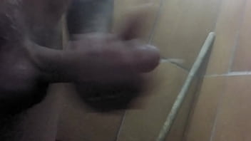 Z&eacute_ droguinha batendo no banho