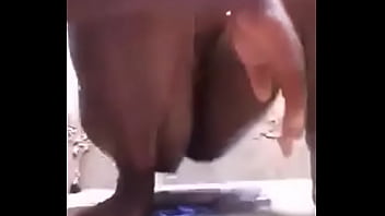 Fingering my girlfriend she was as hony