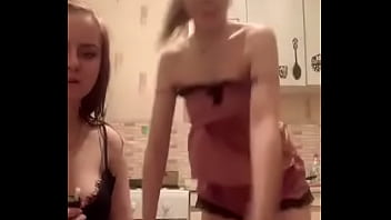 3 young lesbians on the periscope - WWW.SEKSTIKTOK.PL  