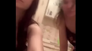 3 young lesbians on the periscope - WWW.SEKSTIKTOK.PL  