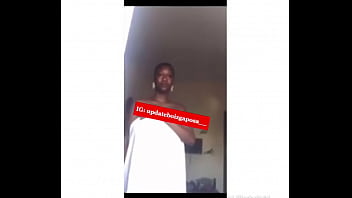 Nigerian teen with a huge tits - XVIDEOS.COM