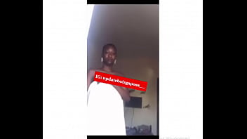 Nigerian teen with a huge tits - XVIDEOS.COM
