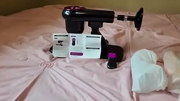 究極の喜び:新しいファックマシンと強烈なオーガズム!