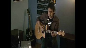 Guitarrazo termina en pajaso