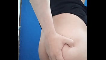 Un femboy muy interesante