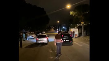 Neguinho sexy dando a largada sensualmente