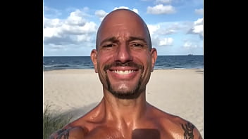 MAXXX LOADZ THE HAPPY PORNSTAR