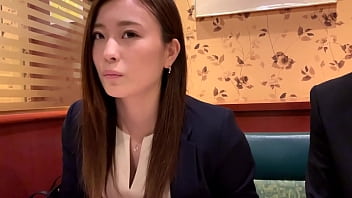 〖xvideos〗清楚系美人のOLさんが媚薬で野獣化するエロ動画がこちら