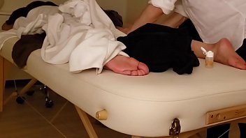 Julia And Lilu Sexy Oil Massage 2024