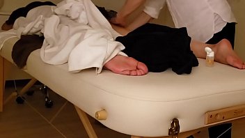 Julia And Lilu Sexy Oil Massage 2024