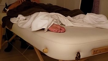 Julia And Lilu Sexy Oil Massage 2024