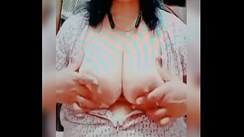 Desi aunty big boobs..