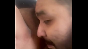 Siendo sometido por macho...